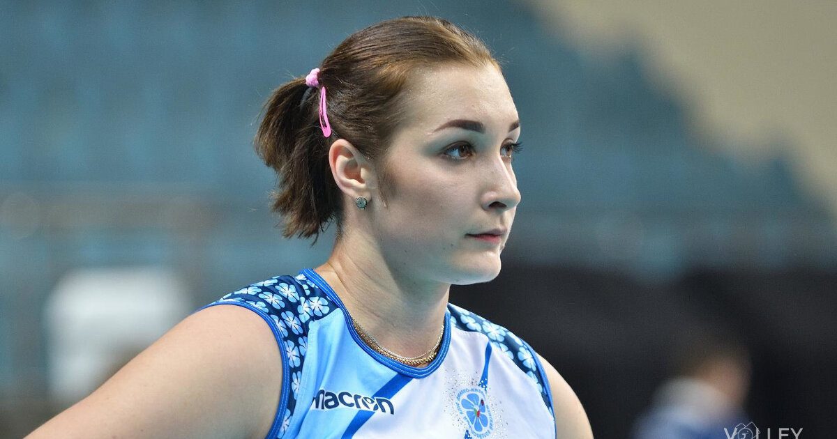 Чемпионка мира по волейболу сидя