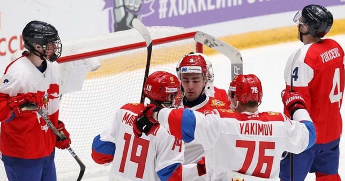 Кузнецов сборная России по хоккею номер 16