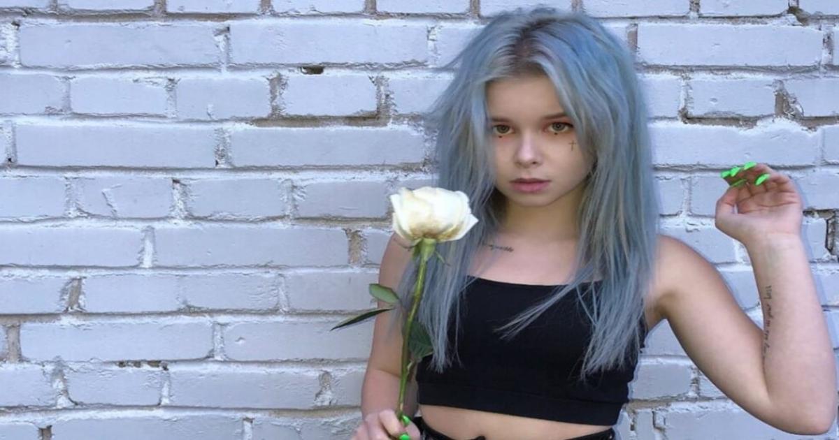 16 летняя девушка. Дочь тома круза показать. Настя соломатова диамонд моделс. 16 летнюю дочку. Кэти холмс и сури.