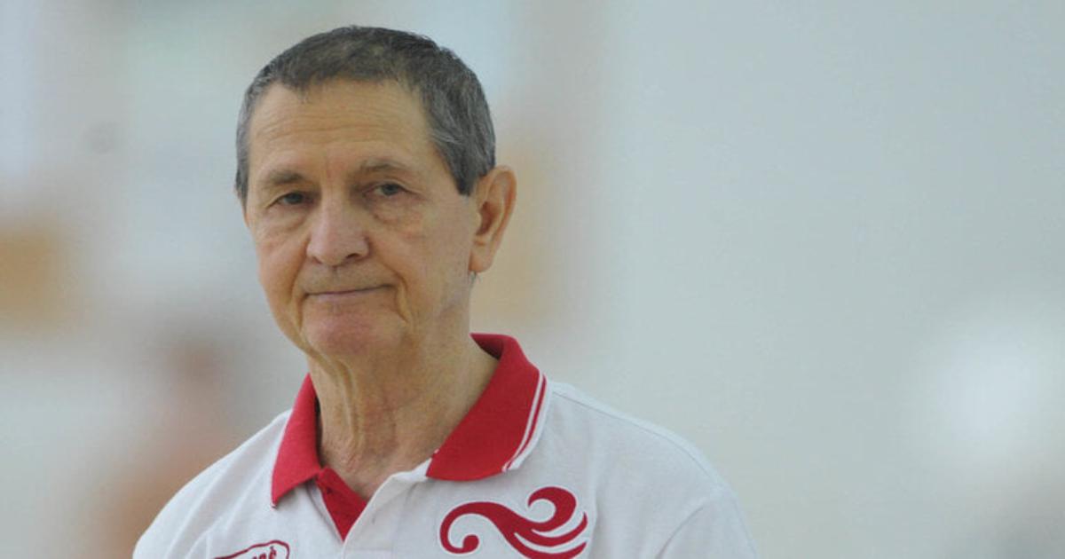 тренер сборной по гимнастике