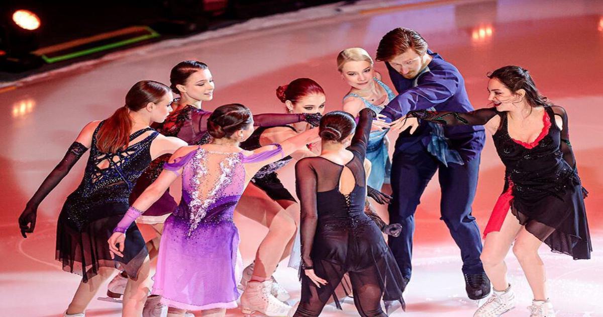 тутберидзе team. шоу тутберидзе чебоксары. шоу тутберидзе. тим тутберидзе шоу. щербакова падение.