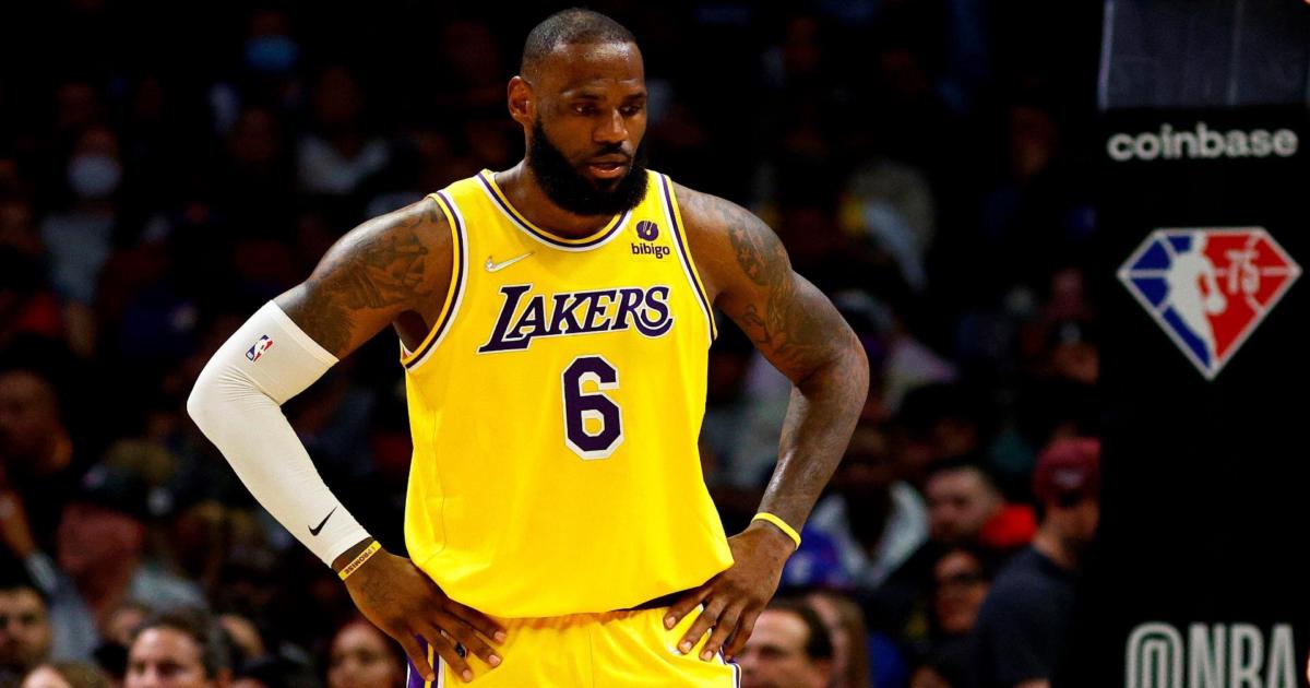 LEBRON James 2022