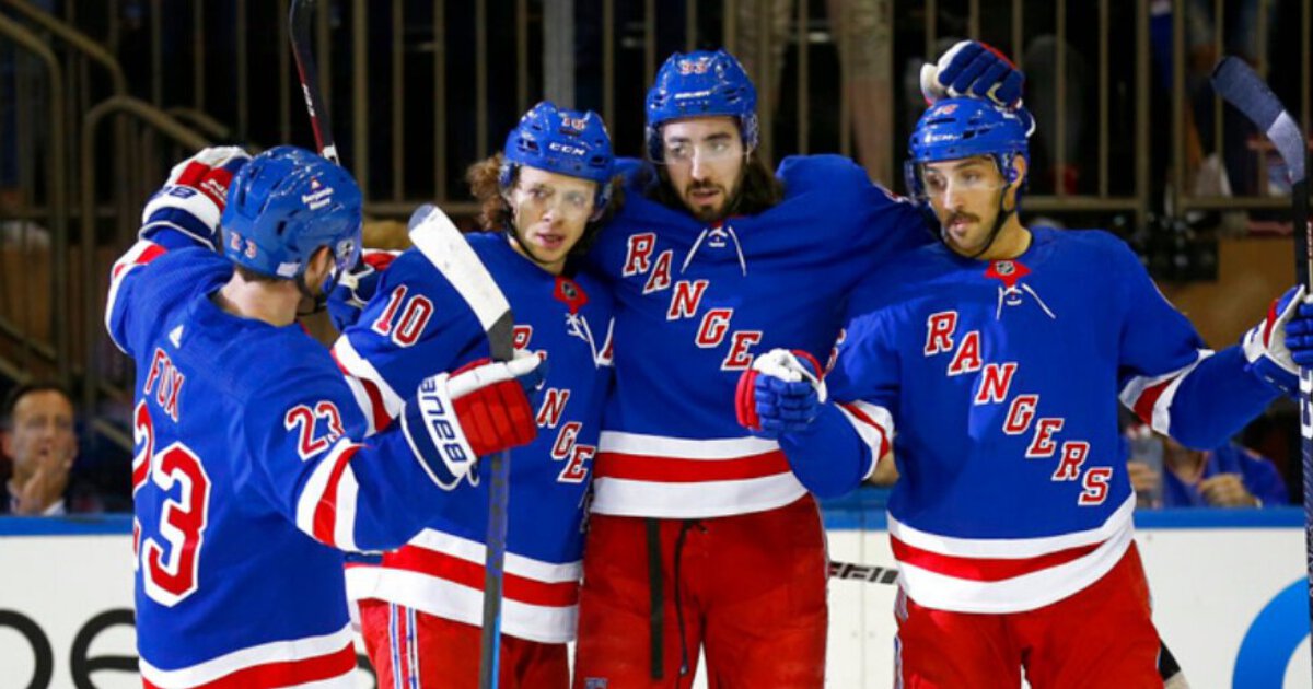 New York Rangers шайба