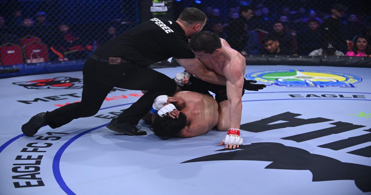 Одержал досрочную победу. Марк петровский бой. Одержал досрочную победу. Лучшие боксеры нашего времени. Сколько побед и поражений у харитон агрба.