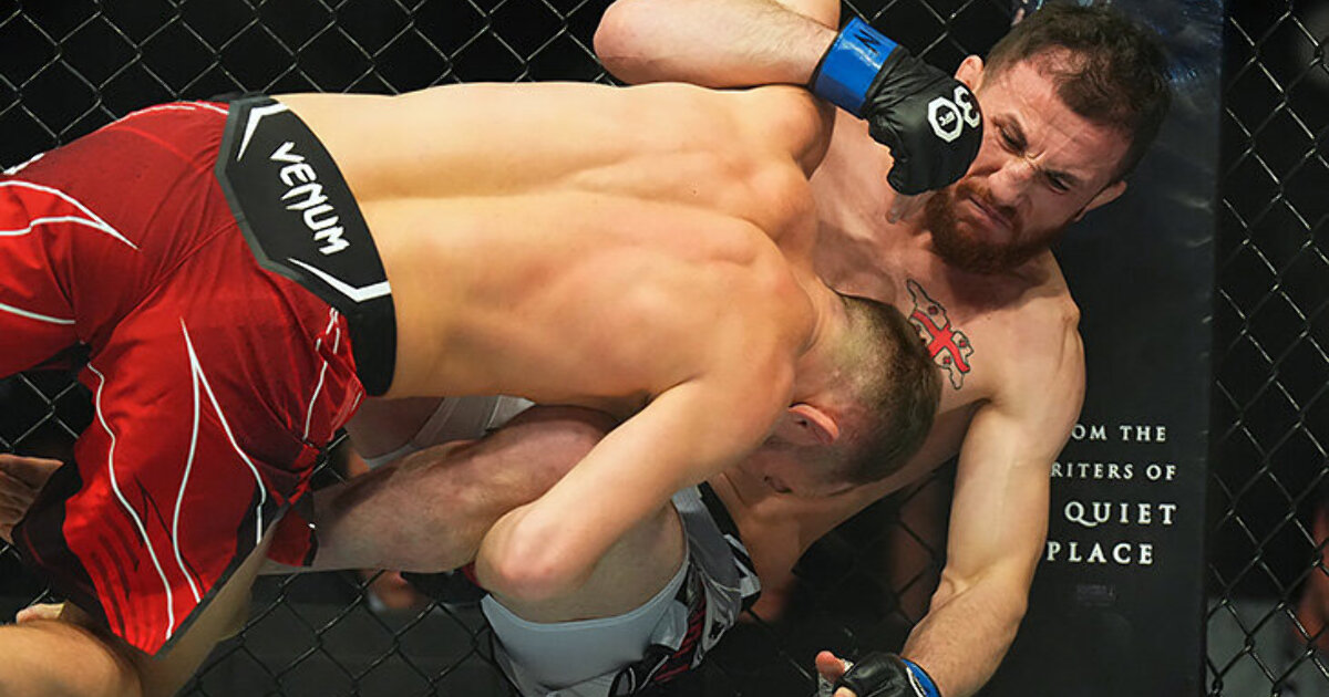 Рафаэль Физиев UFC 44
