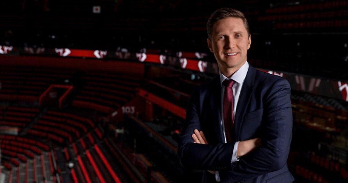 Сегодня председатель Совета директоров ХК "Авангард" Михаил Аверин познакомился