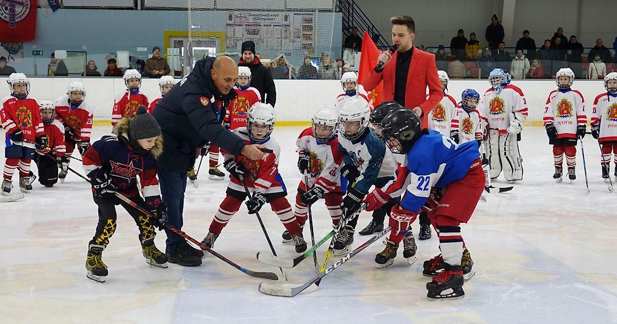 р хоккей детско. детский хоккейный турнир. хоккей дети. детский хоккей. р хоккей детско.