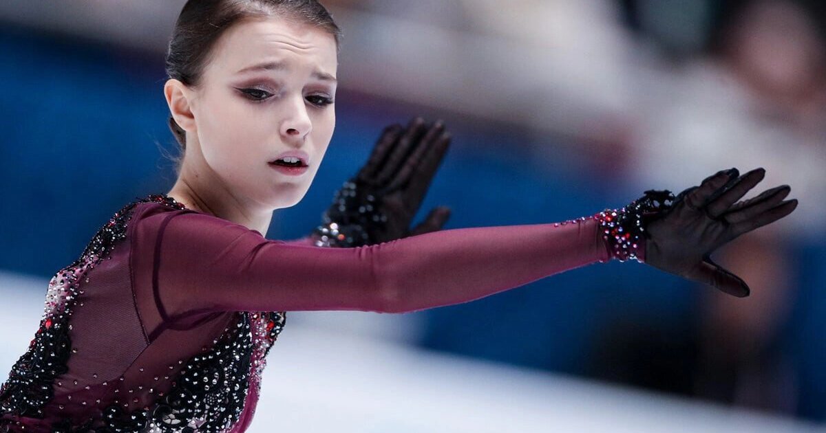 Анна Щербакова фигурное катание Чемпионат Европы 2022