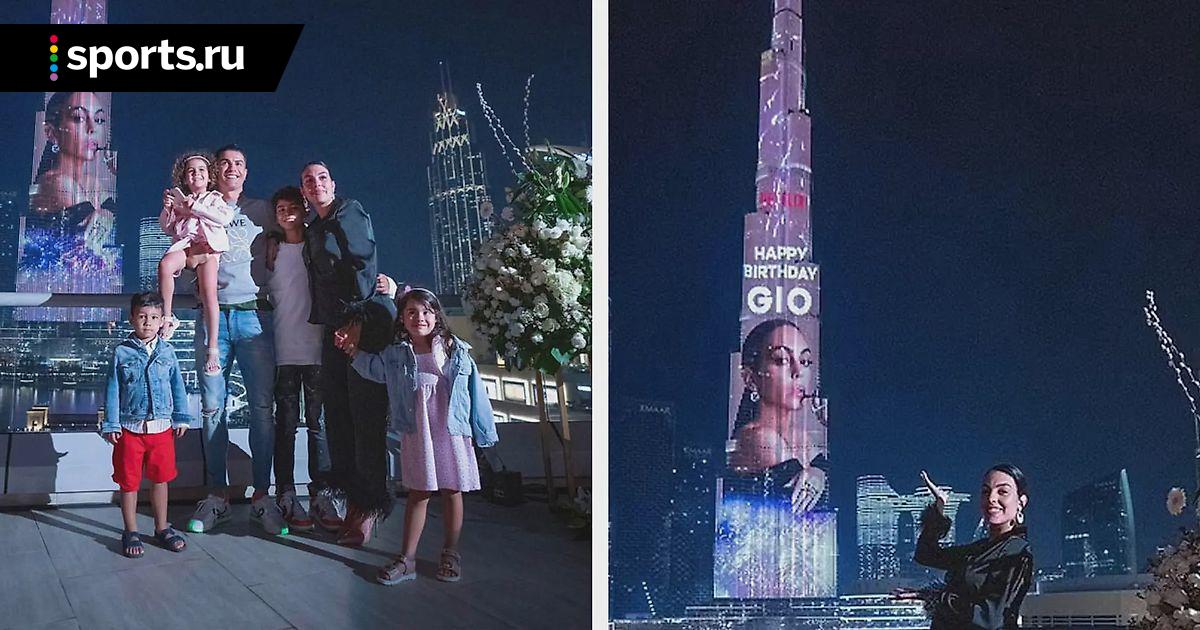 Emirates реклама Бурдж Халифа